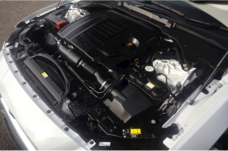 Jaguar XF XF i Portfolio 2.0 5dr Estate Automatic Petrol Image 51