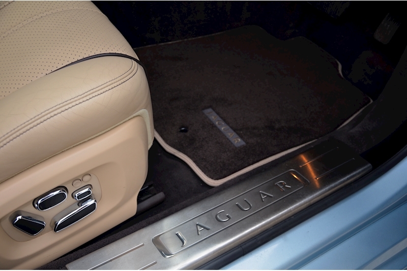 Jaguar XJ XJ TD Portfolio 3.0 4dr Saloon Automatic Diesel Image 8