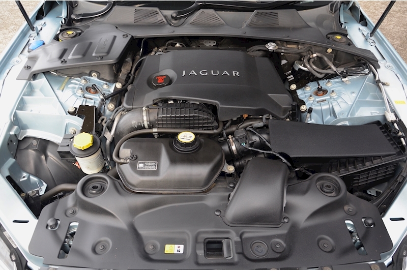 Jaguar XJ XJ TD Portfolio 3.0 4dr Saloon Automatic Diesel Image 44
