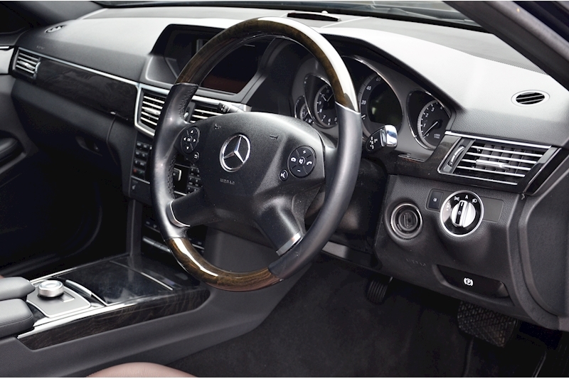Mercedes-Benz E350 3.5 V6 CGI Avantgarde E350 3.5 V6 CGI Image 26