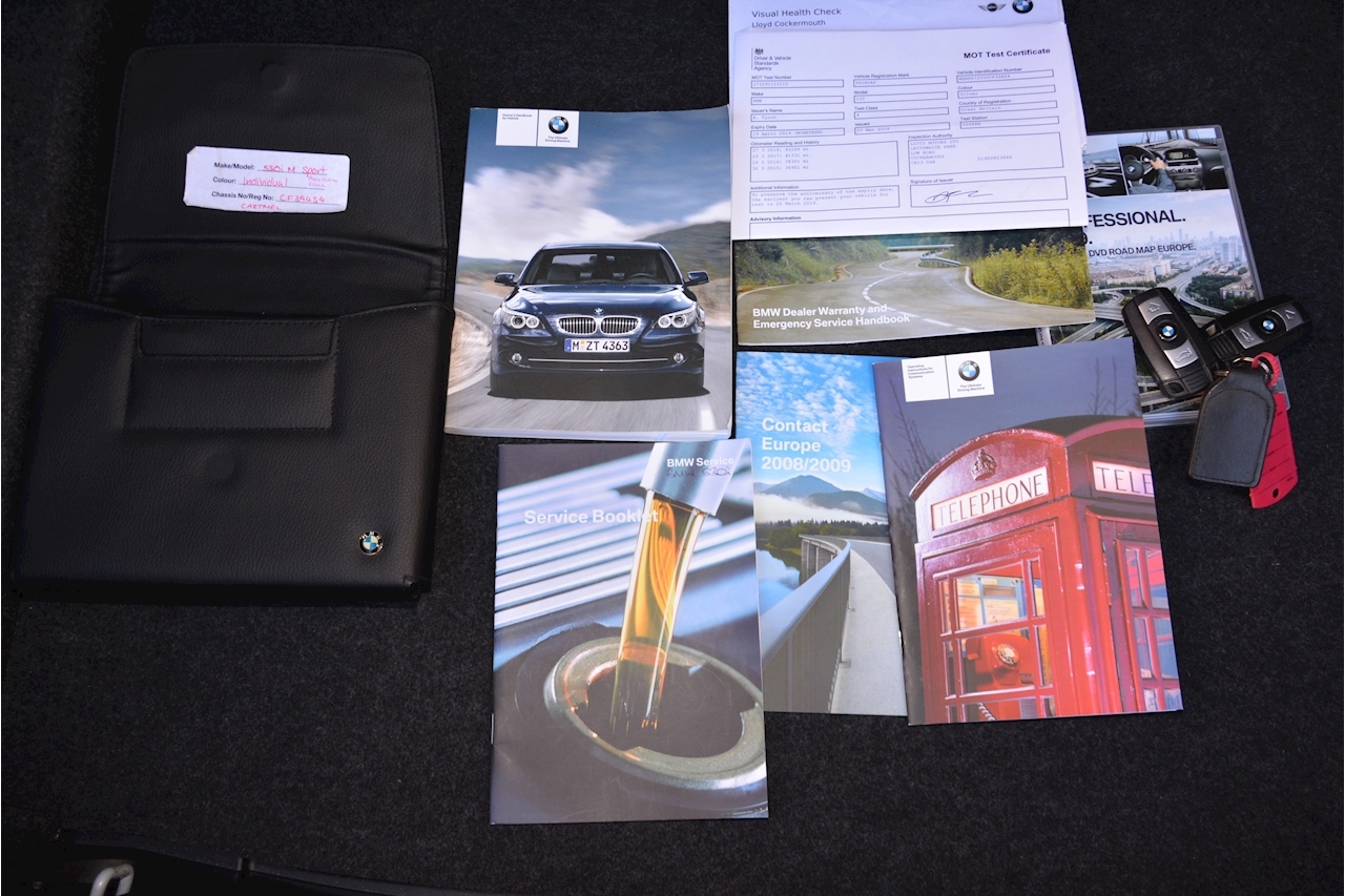 BMW SERVICE BOOK ALL MODELS  GENUINE COLOUR SERVICE BOOK WITH GENUINE BMW STAMPS 