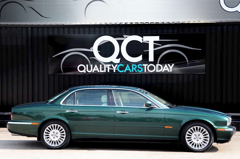 Jaguar XJ XJ XJ8 Sovereign 4.2 4dr Saloon Automatic Petrol Image 5