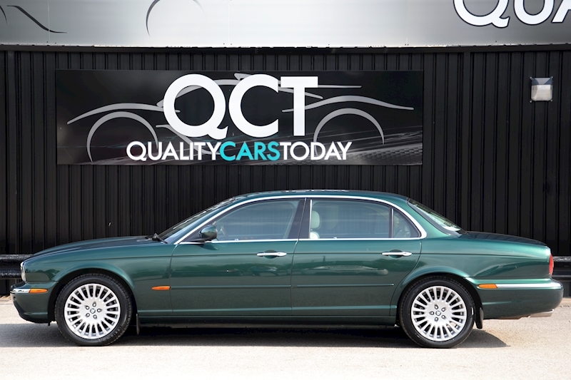 Jaguar XJ XJ XJ8 Sovereign 4.2 4dr Saloon Automatic Petrol Image 1