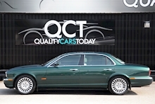 Jaguar XJ XJ XJ8 Sovereign 4.2 4dr Saloon Automatic Petrol - Thumb 1