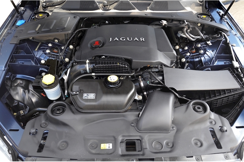 Jaguar XJ XJ TD Portfolio 3.0 4dr Saloon Automatic Diesel Image 52