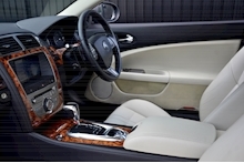 Jaguar XK 4.2 V8 XK 4.2 V8 Coupe - Thumb 10