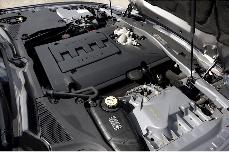 Jaguar XK 4.2 V8 XK 4.2 V8 Coupe Image 33