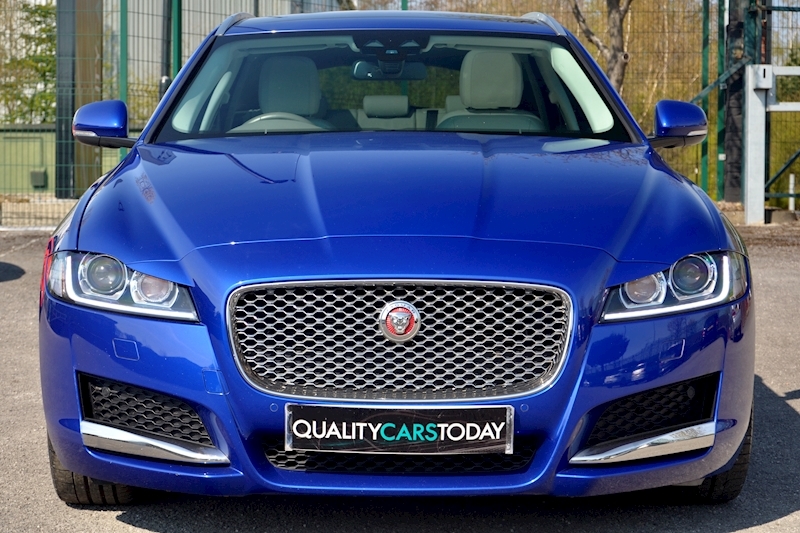 Jaguar XF Portfolio AWD Sportbrake XF Sportbrake 2.0d AWD Portfolio Image 3