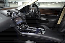 Jaguar XJ Supersport XJ Supersport 5.0 V8 Supercharged SWB + Rear Entertainment + Over £90k list - Thumb 8