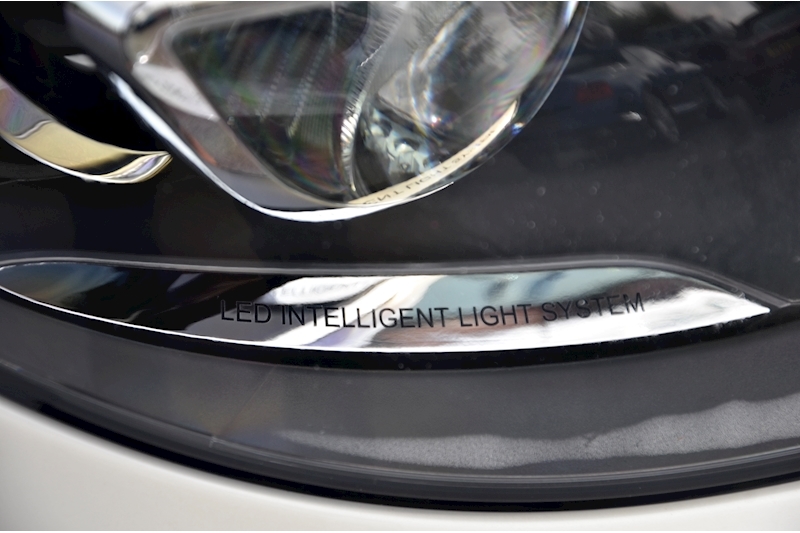 Mercedes-Benz E350d AMG Line Full MB Dealer History + AirScarf + Diamond White Image 11