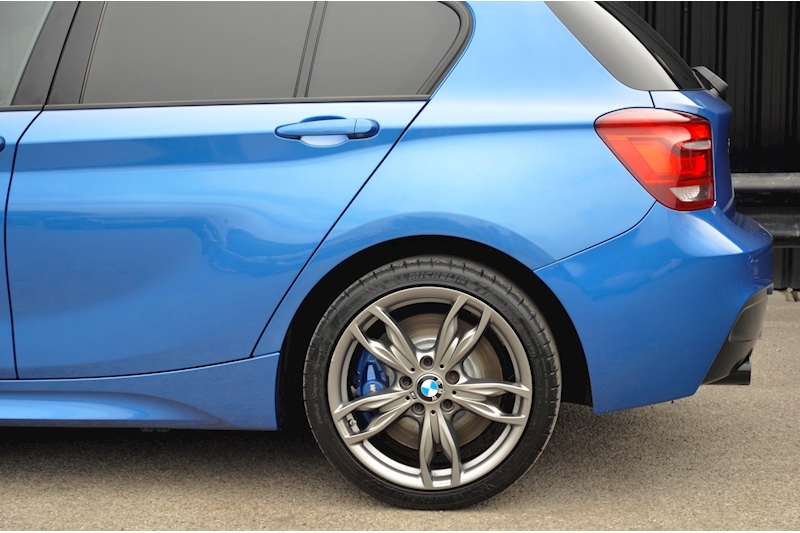 BMW 1 Series 1 Series M135i 3.0 5dr Hatchback Manual Petrol Image 27