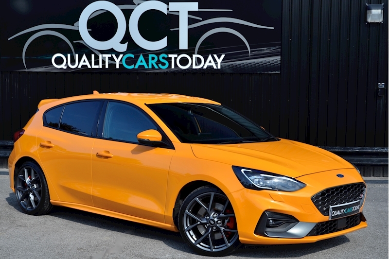 Ford Focus ST Orange Fury + Performance Pack + Wireless Charging Image 0