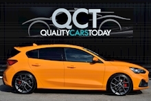 Ford Focus ST Orange Fury + Performance Pack + Wireless Charging - Thumb 5