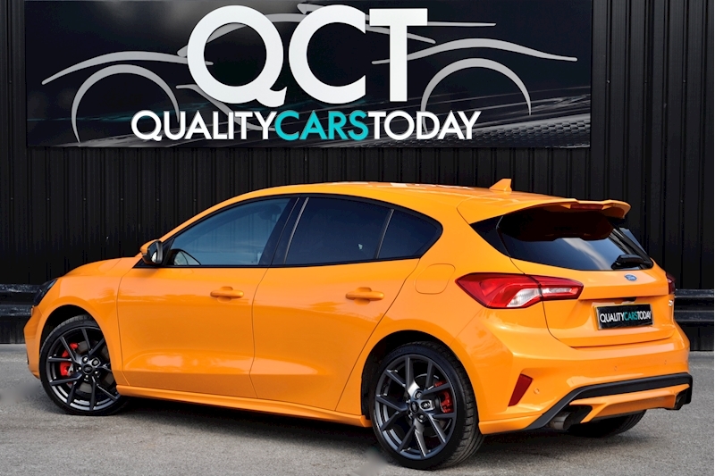 Ford Focus ST Orange Fury + Performance Pack + Wireless Charging Image 1