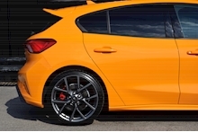 Ford Focus ST Orange Fury + Performance Pack + Wireless Charging - Thumb 14