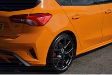 Ford Focus ST Orange Fury + Performance Pack + Wireless Charging - Thumb 13