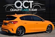 Ford Focus ST Orange Fury + Performance Pack + Wireless Charging - Thumb 6