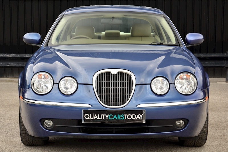 Jaguar S-Type S-Type V6 Plus 2.5 4dr Saloon Automatic Petrol Image 3