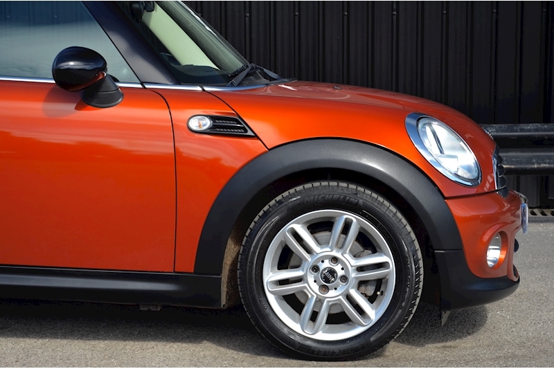 MINI Cooper 1.6 CHILI Pack 2 Former Keepers + Full Service History + CHILI Pack Image 12