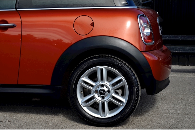 MINI Cooper 1.6 CHILI Pack 2 Former Keepers + Full Service History + CHILI Pack Image 17