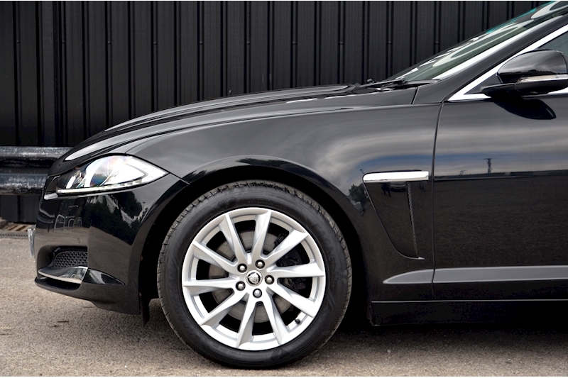 Jaguar XF Premium Luxury XF 2.2 Premium Luxury Image 32