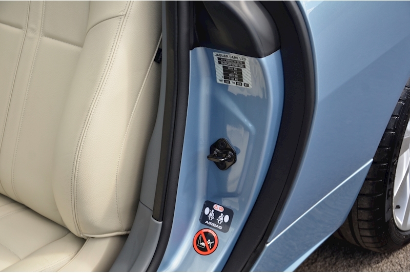 Jaguar XK XK V8 4.2 2dr Convertible Automatic Petrol Image 39