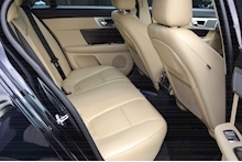 Jaguar XF XF d Luxury 2.2 4dr Saloon Automatic Diesel - Thumb 12