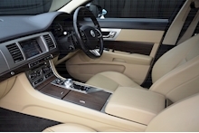 Jaguar XF XF d Luxury 2.2 4dr Saloon Automatic Diesel - Thumb 11