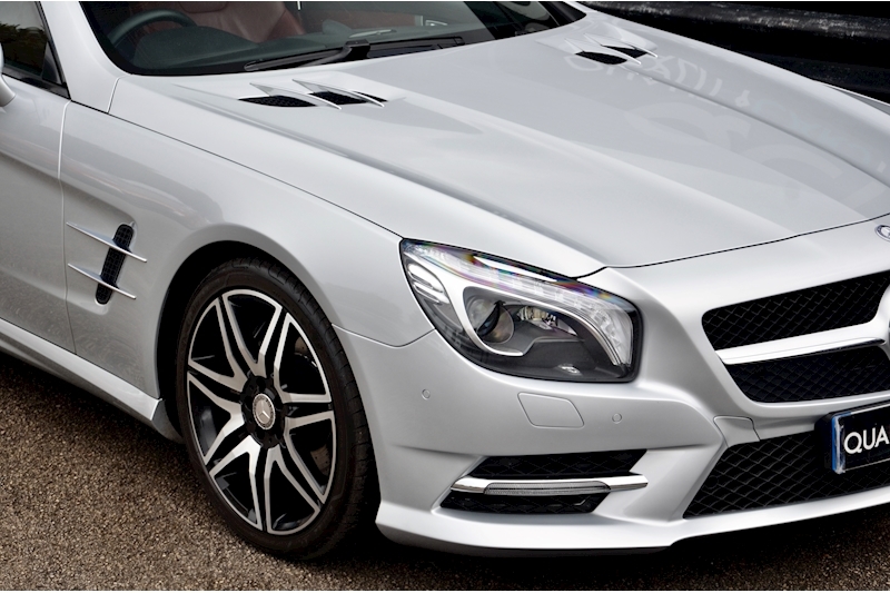 Mercedes-Benz SL 400 AMG Sport SL 400 AMG Sport Image 15