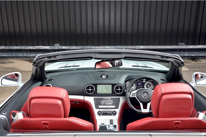 Mercedes-Benz SL 400 AMG Sport SL 400 AMG Sport Image 38