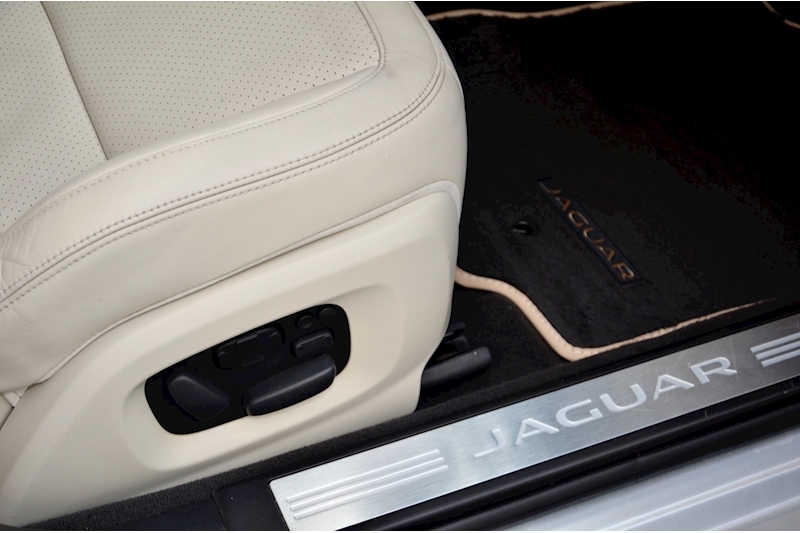 Jaguar XF S Portfolio Sportbrake 1 Former Keeper + FSH + High Spec + Rare Model Image 20