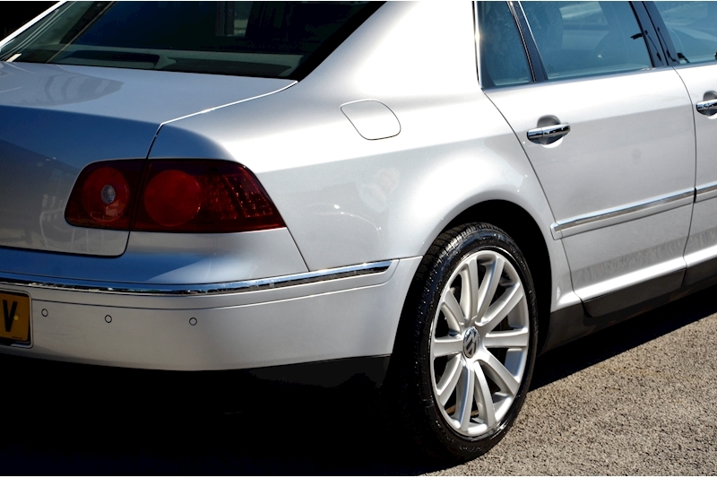 Volkswagen Phaeton 3.0 V6 TDI 4Motion Phaeton 3.0 V6 TDI Image 17