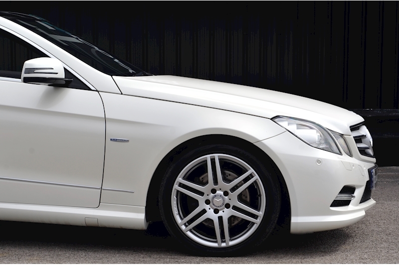 Mercedes-Benz E350 AMG Sport Convertible Diamond White + AirScarf + Heated Seats + COMAND Image 12