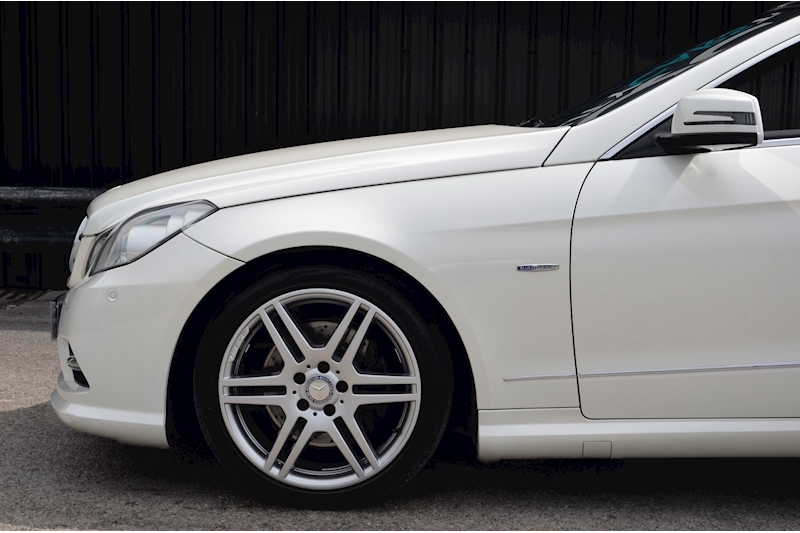 Mercedes-Benz E350 AMG Sport Convertible Diamond White + AirScarf + Heated Seats + COMAND Image 22