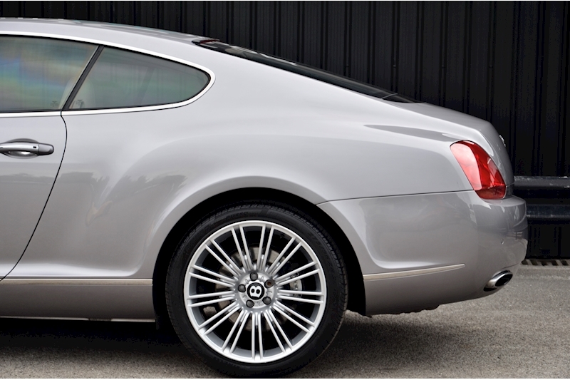 Bentley Continental GT W12 Continental GT 6.0 W12 Image 21