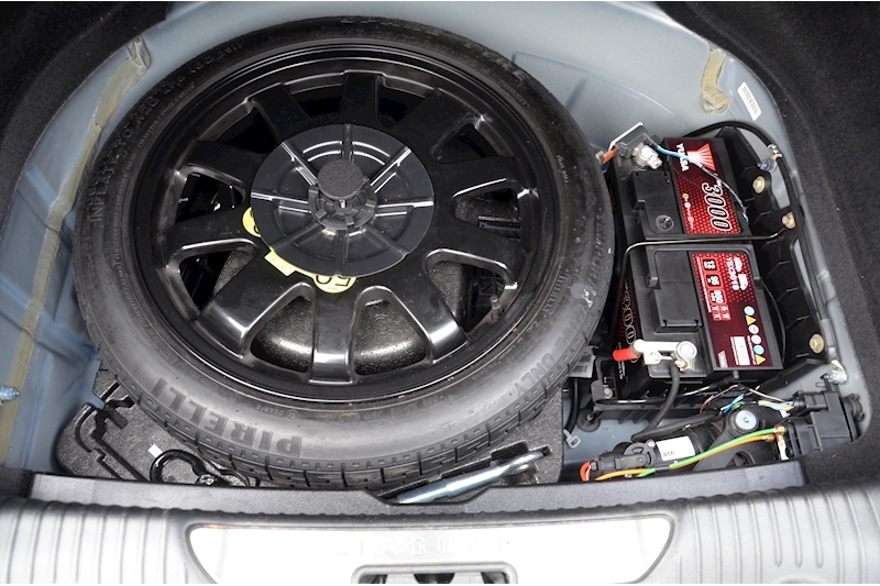 Jaguar XJ Supersport 5.0 V8 Supercharged 510 bhp + Rear Entertainment Image 50