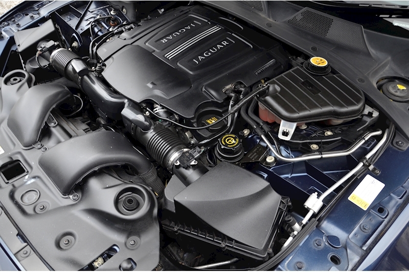 Jaguar XJ Supersport 5.0 V8 Supercharged 510 bhp + Rear Entertainment Image 53