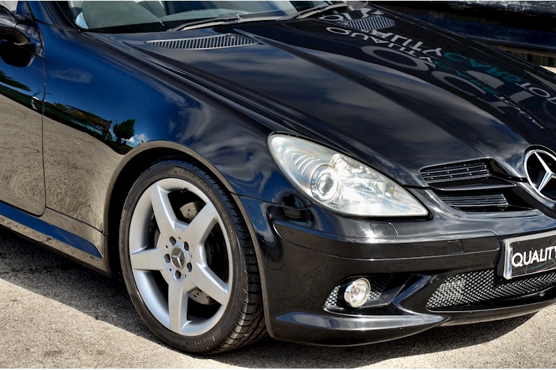 Mercedes-Benz SLK 350 Factory AMG Styling + COMAND + Harmon Kardon Image 14