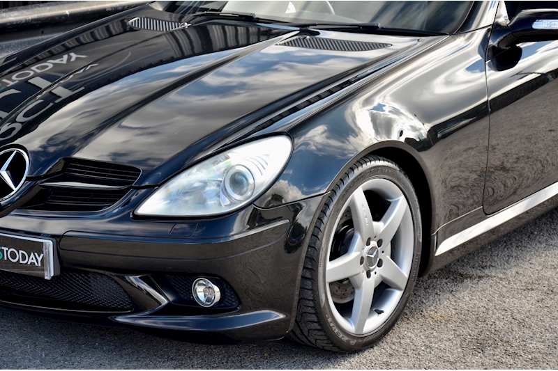 Mercedes-Benz SLK 350 Factory AMG Styling + COMAND + Harmon Kardon Image 15