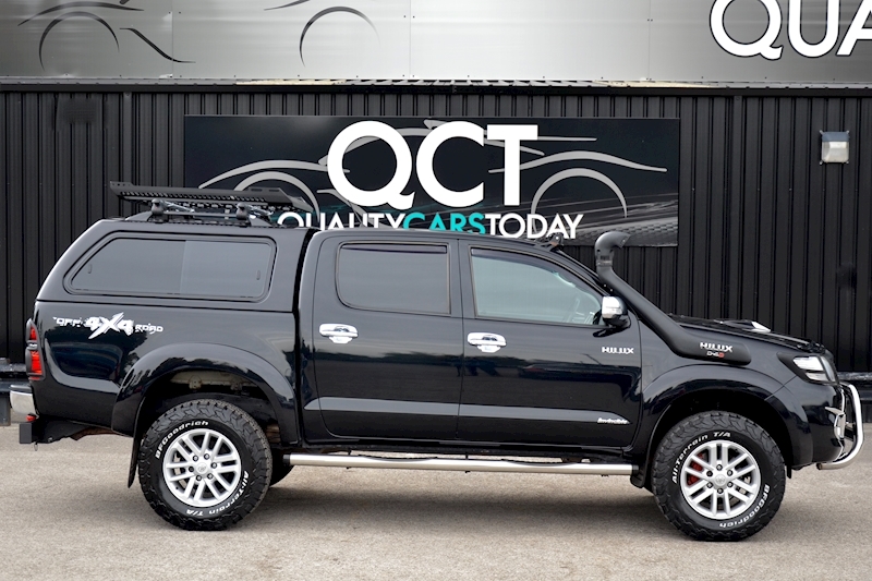 Toyota Hilux 3.0 D-4D Invincible Automatic + High Spec + Just Serviced by Toyota  + NO VAT Image 6