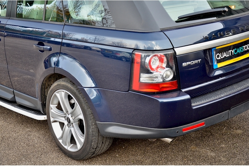 Land Rover Range Rover Sport HSE Luxury Full Land Rover Main Dealer Service History Image 30