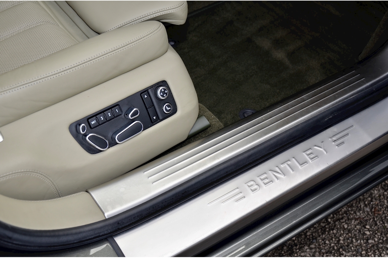 Bentley Continental Flying Spur Continental Flying Spur Continental Flying Spur 6.0 W12 - Large 33