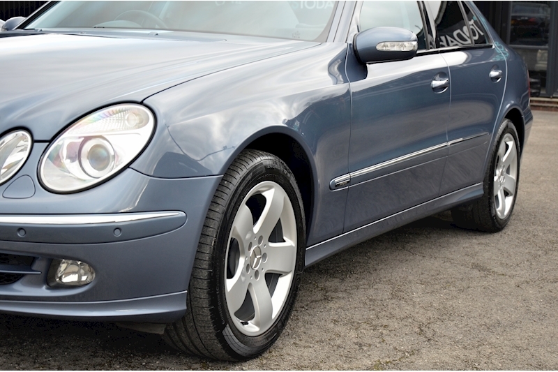 Mercedes-Benz E Class E Class E280 Avantgarde 3.0 4dr Saloon Automatic Petrol Image 23