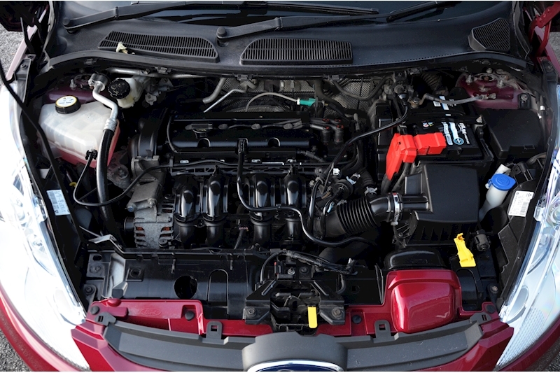 Ford Fiesta Titanium Full Service History inc.Cambelt Image 31