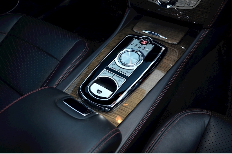 Jaguar XKR XKR 5.0 V8 Supercharged Coupe Image 18