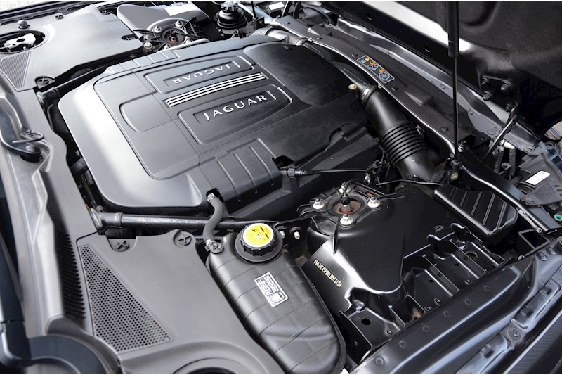 Jaguar XK XK V8 Portfolio 5.0 2dr Coupe Automatic Petrol Image 32