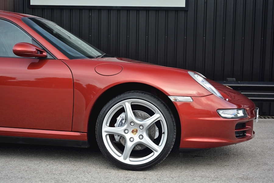 Porsche 911 Carrera 4 Manual 911 Carrera 4 Manual *Sunroof + Sports Exhaust + Sport Seats + Sport Shifter* Image 9