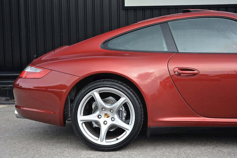 Porsche 911 Carrera 4 Manual 911 Carrera 4 Manual *Sunroof + Sports Exhaust + Sport Seats + Sport Shifter* Image 8