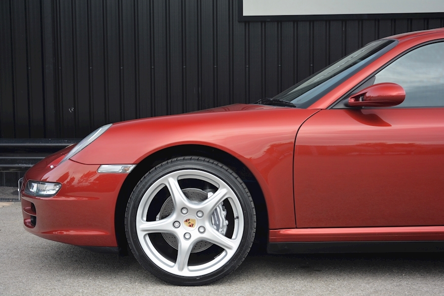 Porsche 911 Carrera 4 Manual 911 Carrera 4 Manual *Sunroof + Sports Exhaust + Sport Seats + Sport Shifter* Image 12