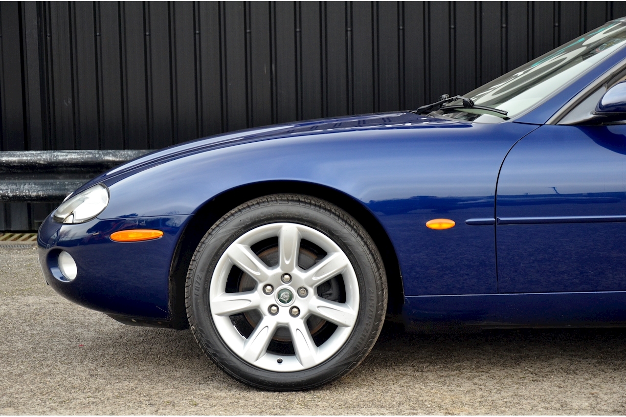 Jaguar XK8 4.2 V8 Convertible Pacific Blue + Ivory + 3 Former Keepers + Adaptive Cruise + Premium Sound - Large 18